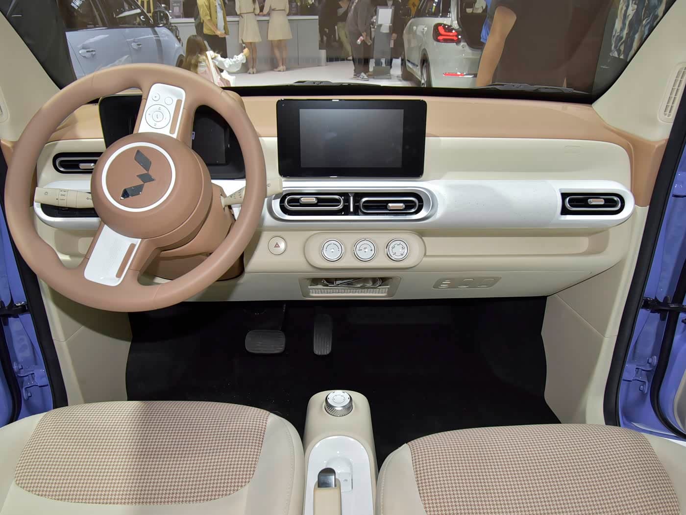 Wuling Hongguang Mini EV thumbnail 6