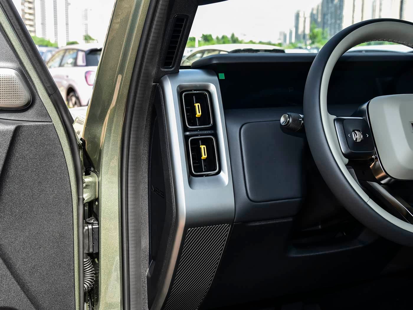 Chery iCar V23 thumbnail 8