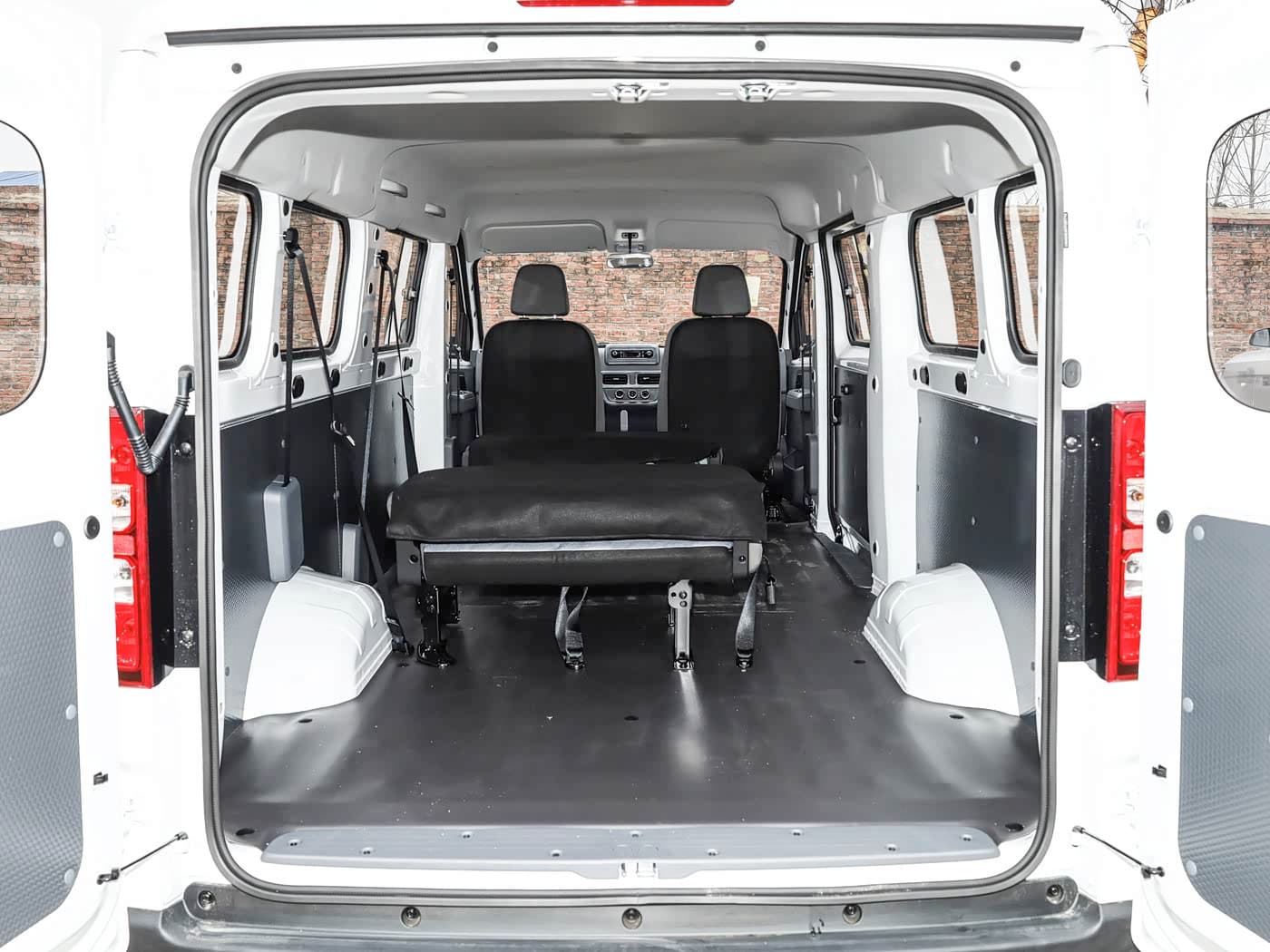 Wuling Yangguang thumbnail 10