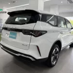 LIVAN 8 EV MPV
